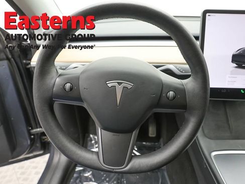 Used 2022 Tesla Model Y Long Range AWD/4WD image 10