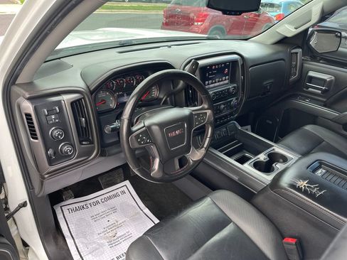 Used 2016 GMC Sierra 1500 SLT w/ All-Terrain Package AWD/4WD image 13
