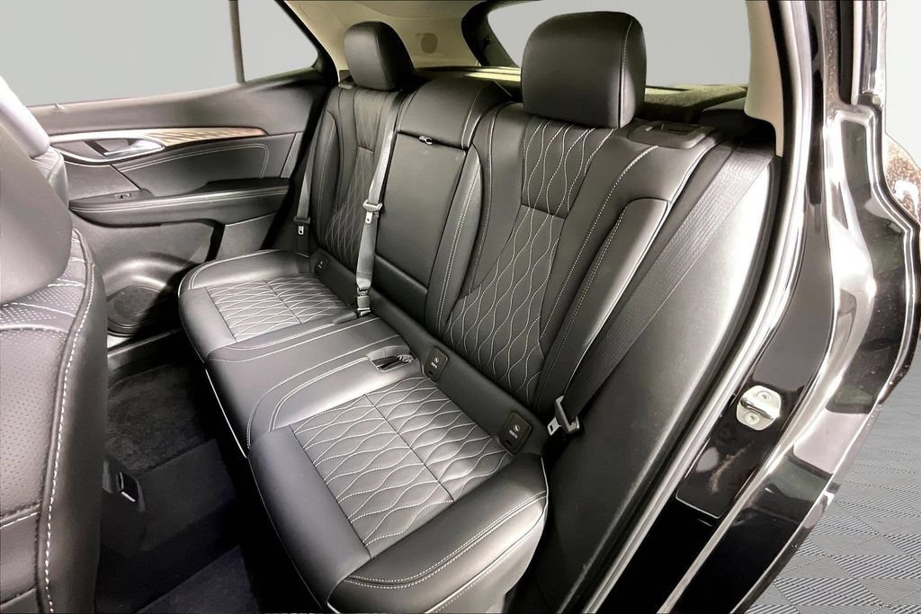 Certified 2023 Buick Envision Avenir FWD image 19