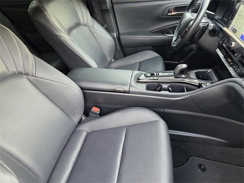 Used 2025 Toyota Crown Signia image 14