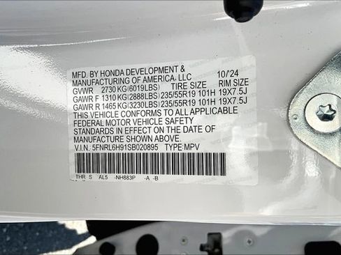 Used 2025 Honda Odyssey Elite image 17