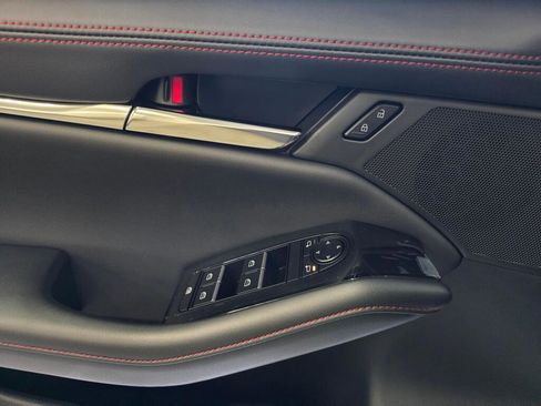 New 2026 MAZDA MAZDA3 Carbon image 32