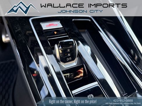 New 2026 Volkswagen GTI SE FWD image 33