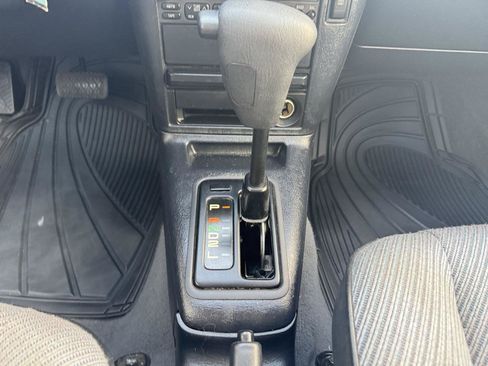 Used 1994 Toyota Tercel DX FWD image 18