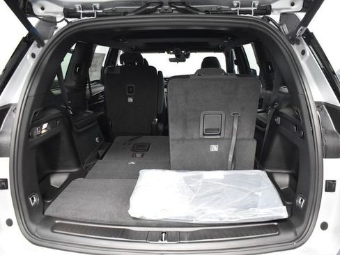 New 2026 Jeep Grand Cherokee L Laredo image 34