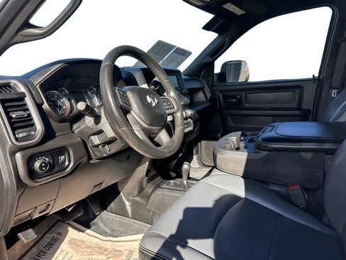 Used 2022 RAM 2500 Tradesman w/ Chrome Appearance Group image 8