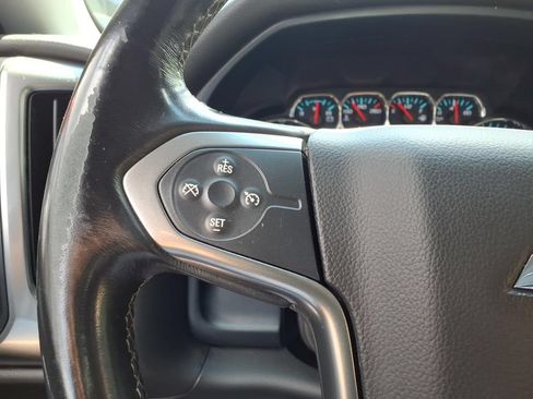 Used 2018 Chevrolet Silverado 1500 LT AWD/4WD image 17