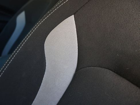 Used 2019 Chevrolet Camaro LT image 9