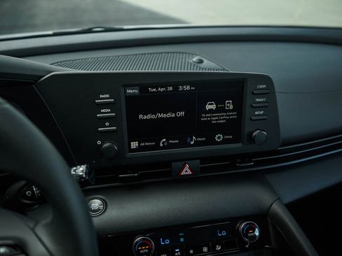 New 2026 Hyundai Elantra Sport FWD image 21
