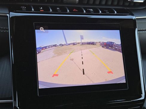 New 2025 Jeep Grand Cherokee Altitude image 12