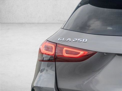 Used 2023 Mercedes-Benz GLA 250 4MATIC w/ AMG Line Exterior image 15