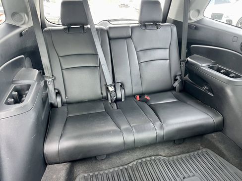 Used 2019 Honda Pilot Touring image 34