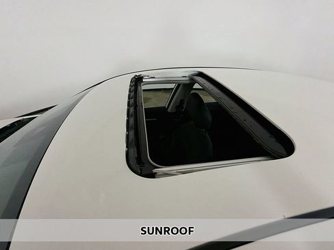 Used 2023 Nissan Altima 2.5 SL AWD/4WD image 4