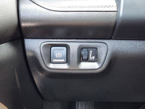 Certified 2022 GMC Acadia AT4 w/ Preferred Package AWD/4WD image 23