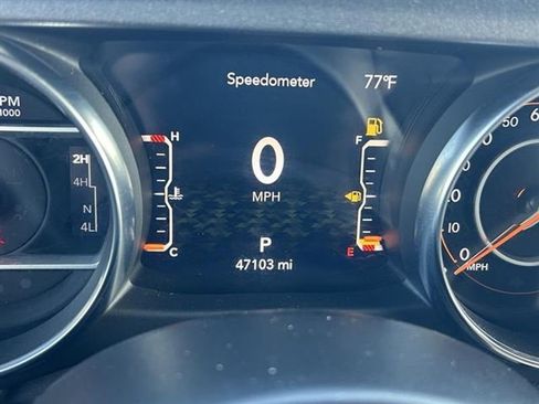 Used 2023 Jeep Gladiator Mojave w/ Cold Weather Group image 16