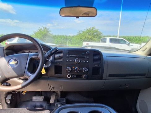 Used 2011 Chevrolet Silverado 3500 W/T AWD/4WD image 16