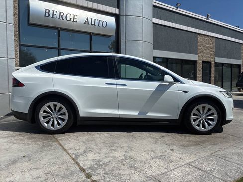 Used 2019 Tesla Model X 100D AWD/4WD image 6