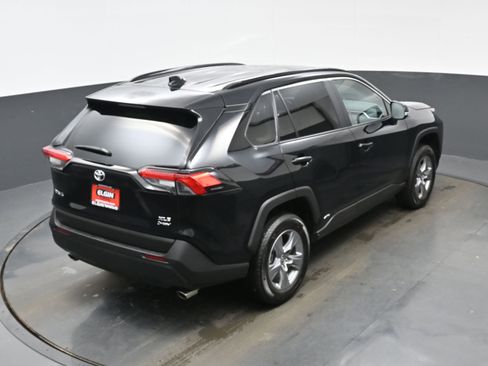 Used 2025 Toyota RAV4 XLE w/ Convenience Package image 41