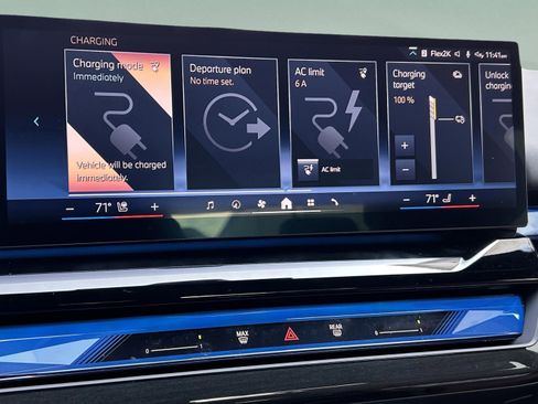 Used 2025 BMW i5 xDrive40 w/ Premium Package image 16