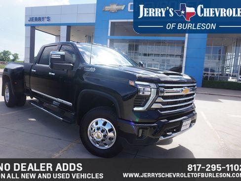 Used 2026 Chevrolet Silverado 3500 High Country w/ High Country Premium Package AWD/4WD image 1