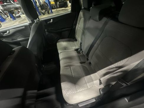 Used 2021 Ford Escape SE FWD image 30