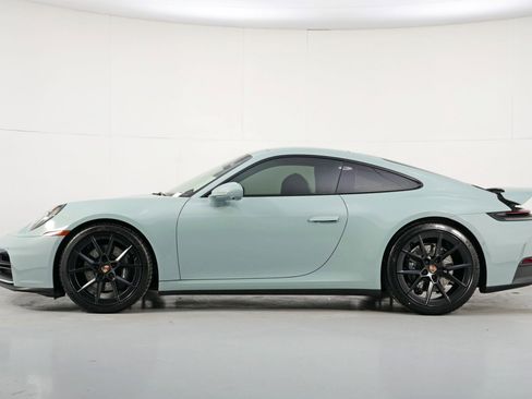 Used 2025 Porsche 911 Carrera image 9