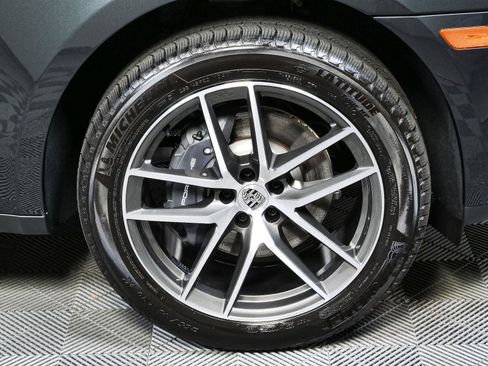 New 2026 Porsche Macan Turbo AWD/4WD image 38