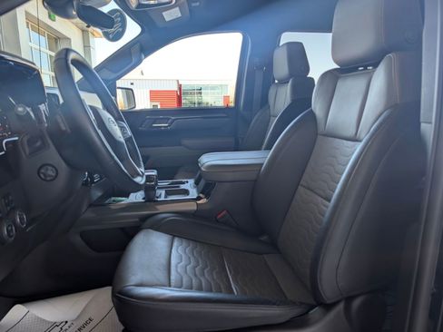 Used 2023 Chevrolet Silverado 1500 ZR2 w/ Technology Package image 11