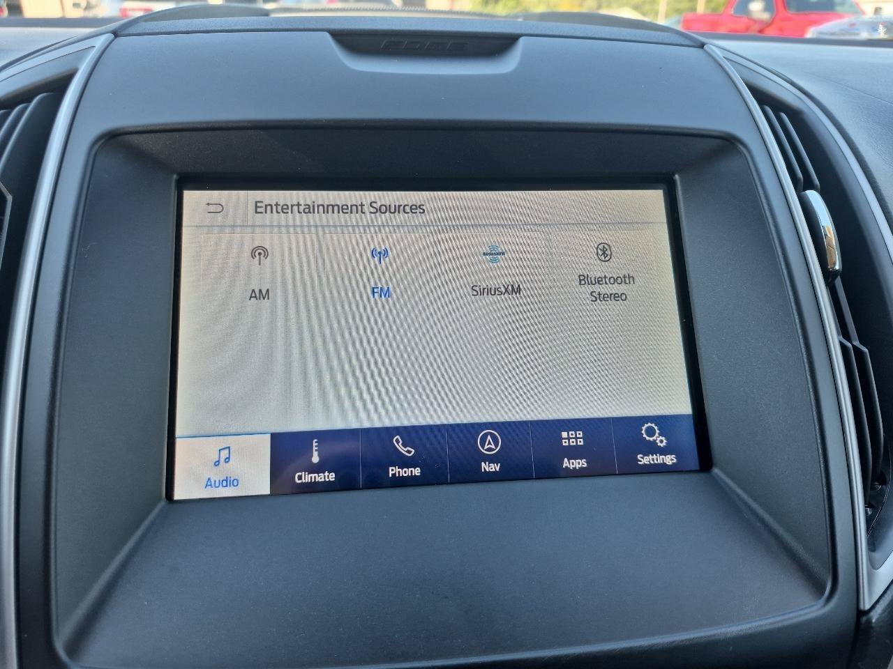 Used 2020 Ford Edge SEL AWD/4WD image 25
