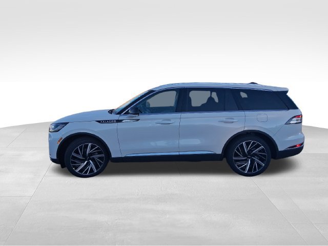 New 2027 Lincoln Aviator Reserve AWD/4WD image 3