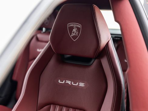 Used 2024 Lamborghini Urus S image 26