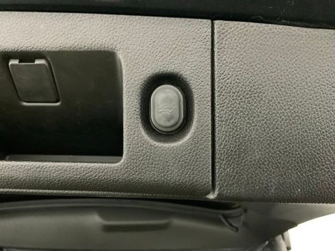Used 2019 Chevrolet Tahoe LT w/ LT Signature Package AWD/4WD image 41