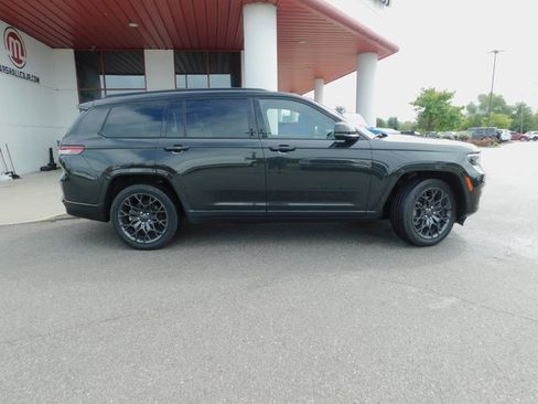 Used 2023 Jeep Grand Cherokee L Summit image 10
