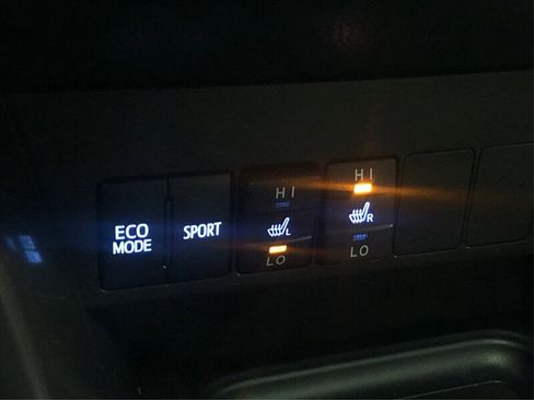 Used 2018 Toyota RAV4 SE w/ Power Extra Value Package image 25