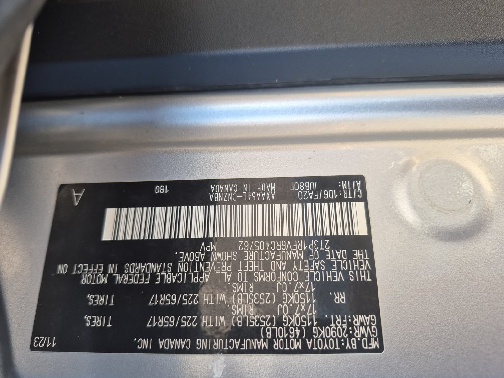 Used 2024 Toyota RAV4 XLE AWD/4WD image 34