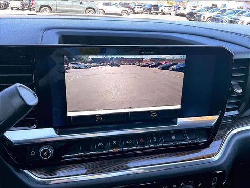 Used 2023 Chevrolet Silverado 1500 LT image 18