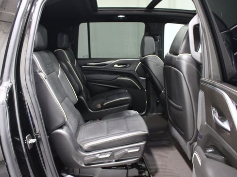 Used 2022 Cadillac Escalade ESV Sport w/ Touring Package AWD/4WD image 27
