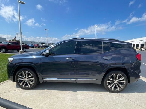 Used 2019 GMC Terrain Denali w/ Advanced Safety Package AWD/4WD image 4