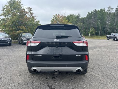 Used 2021 Ford Escape Titanium w/ Class II Trailer Tow Package AWD/4WD image 4