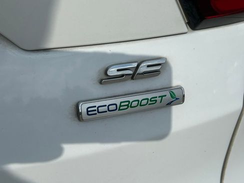 Used 2019 Ford Escape SE image 13