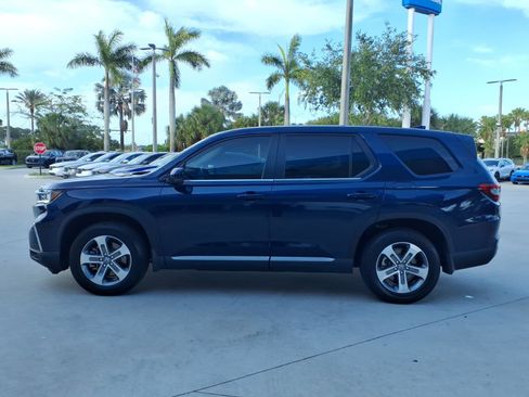 Used 2025 Honda Pilot EX-L image 4