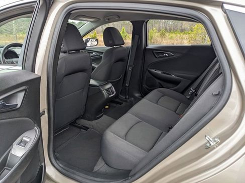 Used 2024 Chevrolet Malibu LT image 38