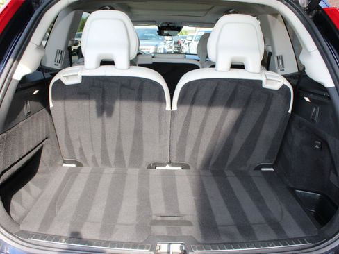 Used 2016 Volvo XC90 T6 Momentum w/ Protection Package Plus AWD/4WD image 17