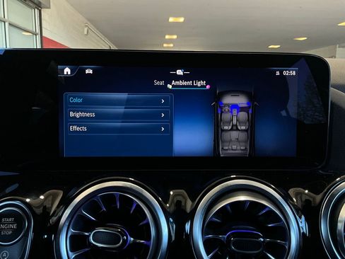 Used 2025 Mercedes-Benz GLA 250 image 35