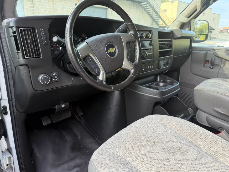 Used 2019 Chevrolet Express 2500 w/ Communications Package RWD image 13