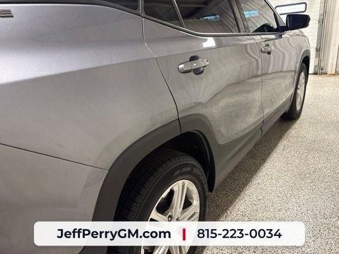 Used 2018 GMC Terrain SLE FWD image 9