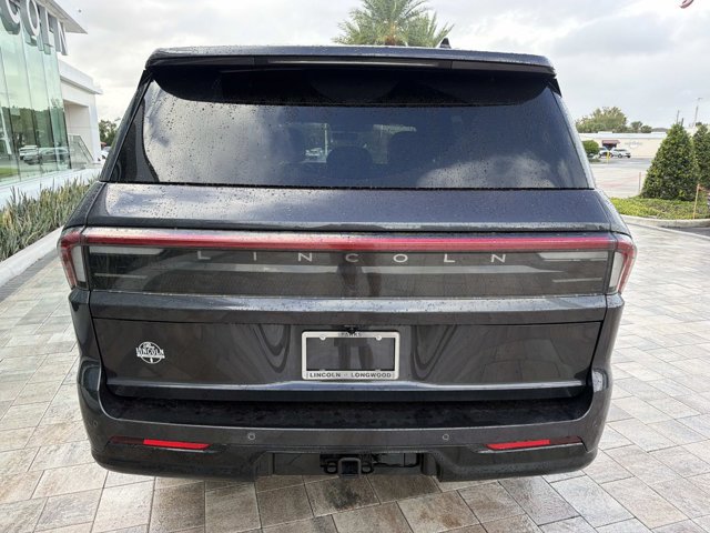 Certified 2025 Lincoln Navigator Reserve w/ Jet Appearance Package AWD/4WD image 3