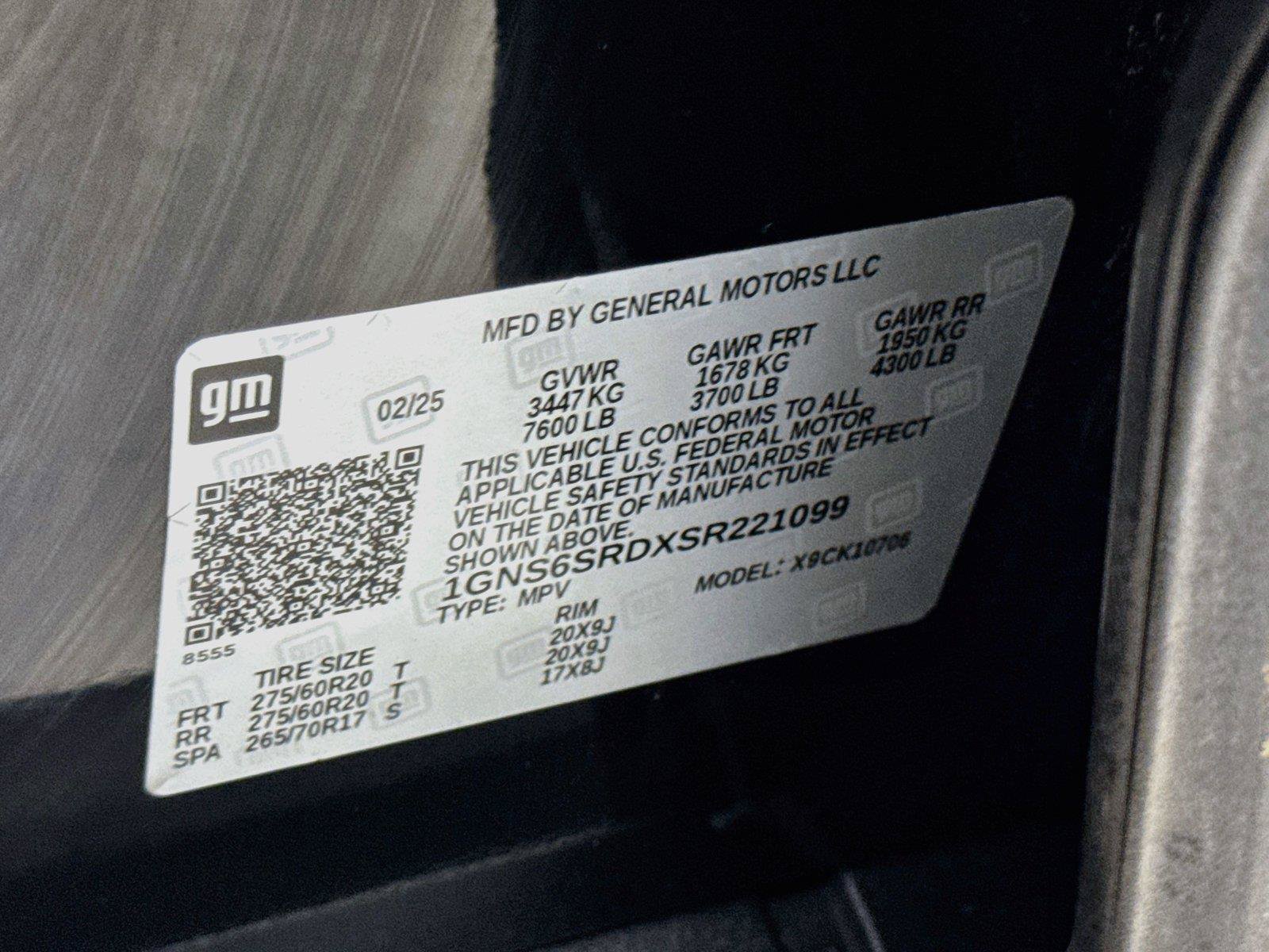 Certified 2025 Chevrolet Tahoe Premier AWD/4WD image 32
