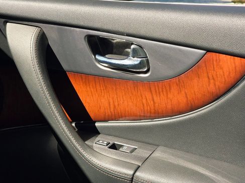 Used 2011 INFINITI FX50 AWD w/ Sport Pkg image 70