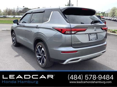 Used 2022 Mitsubishi Outlander SE image 4